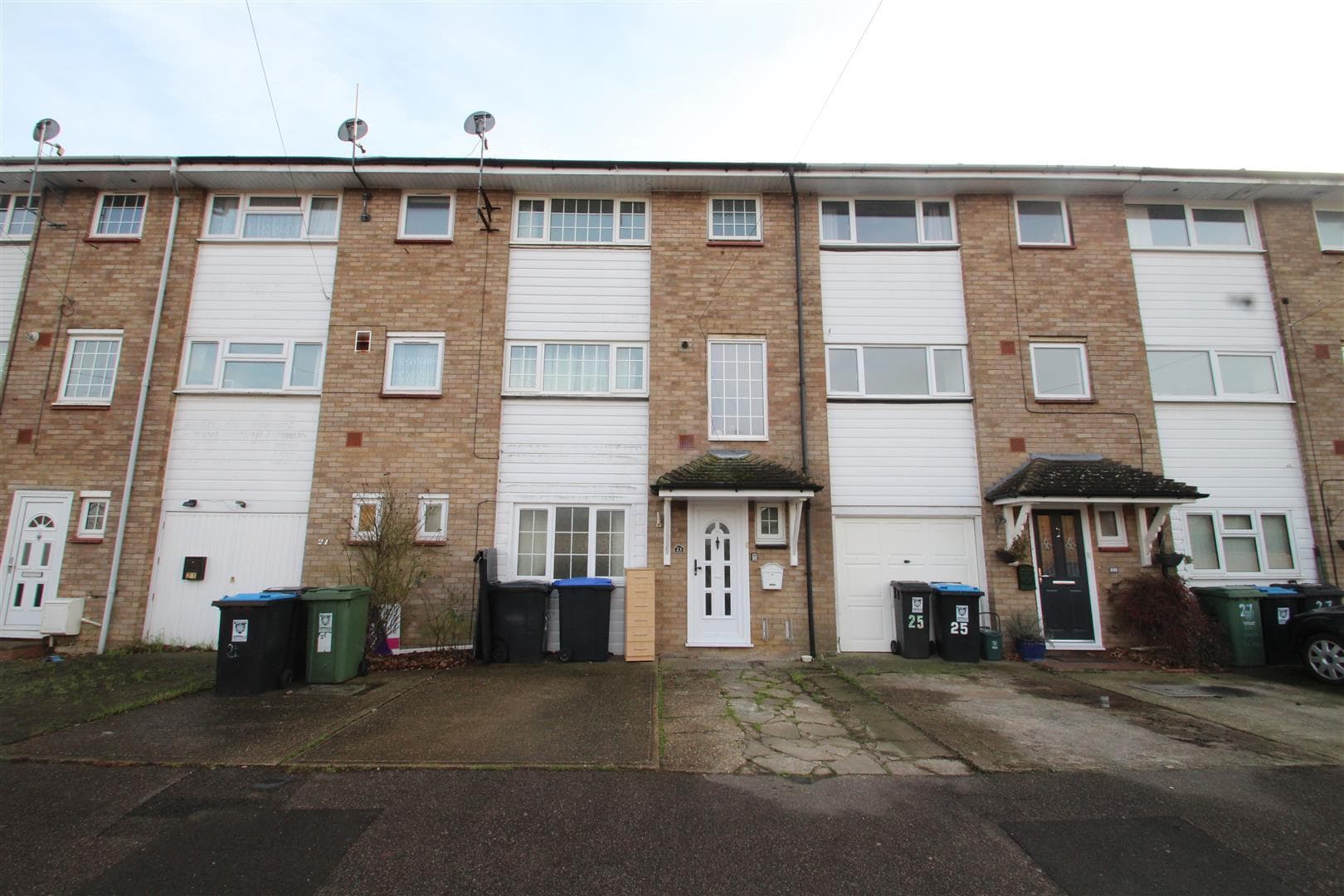 Room 5, 23, Malvern Way, Hemel Hempstead, HP2 5RB