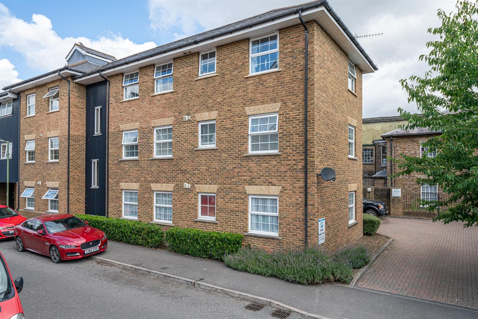Fourdrinier Way, Hemel Hempstead, HP3
