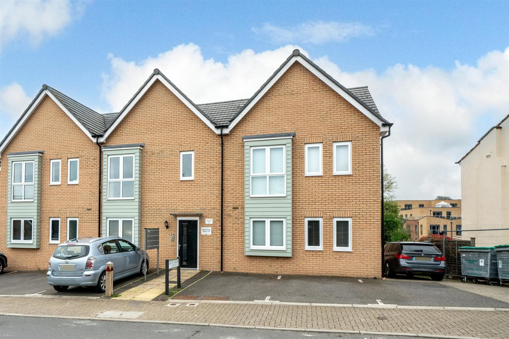 Ebberns Road, Drew Court, HP3