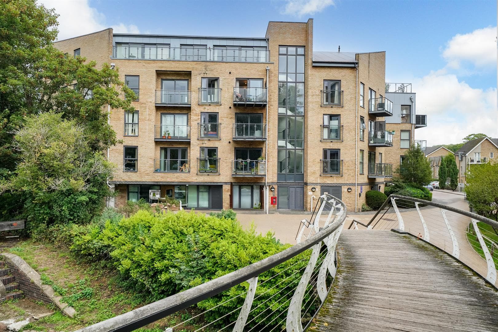 Dickinson House The Embankment, Nash Mills Wharf, Hemel Hempstead, Hemel Hempstead, HP3 9DR