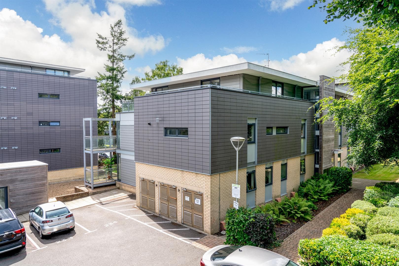 Manor Road, Templeton Court Newsom Place Manor Road, AL1