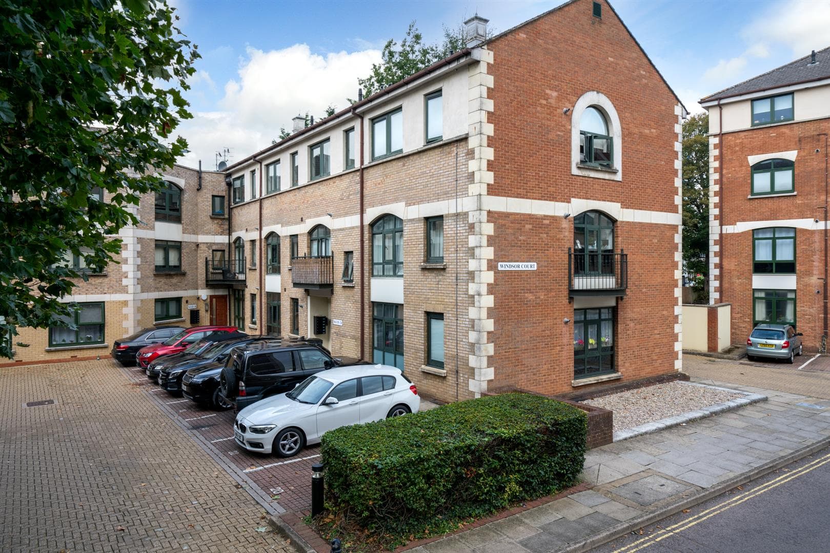 Corner Hall, Windsor Court Corner Hall, HP3