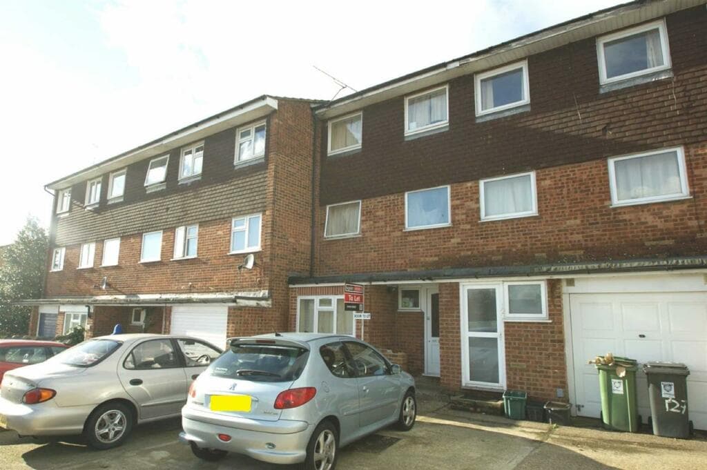 Room 1, 125 Crabtree Lane, Hemel Hempstead, Hemel Hempstead, HP3 9EL