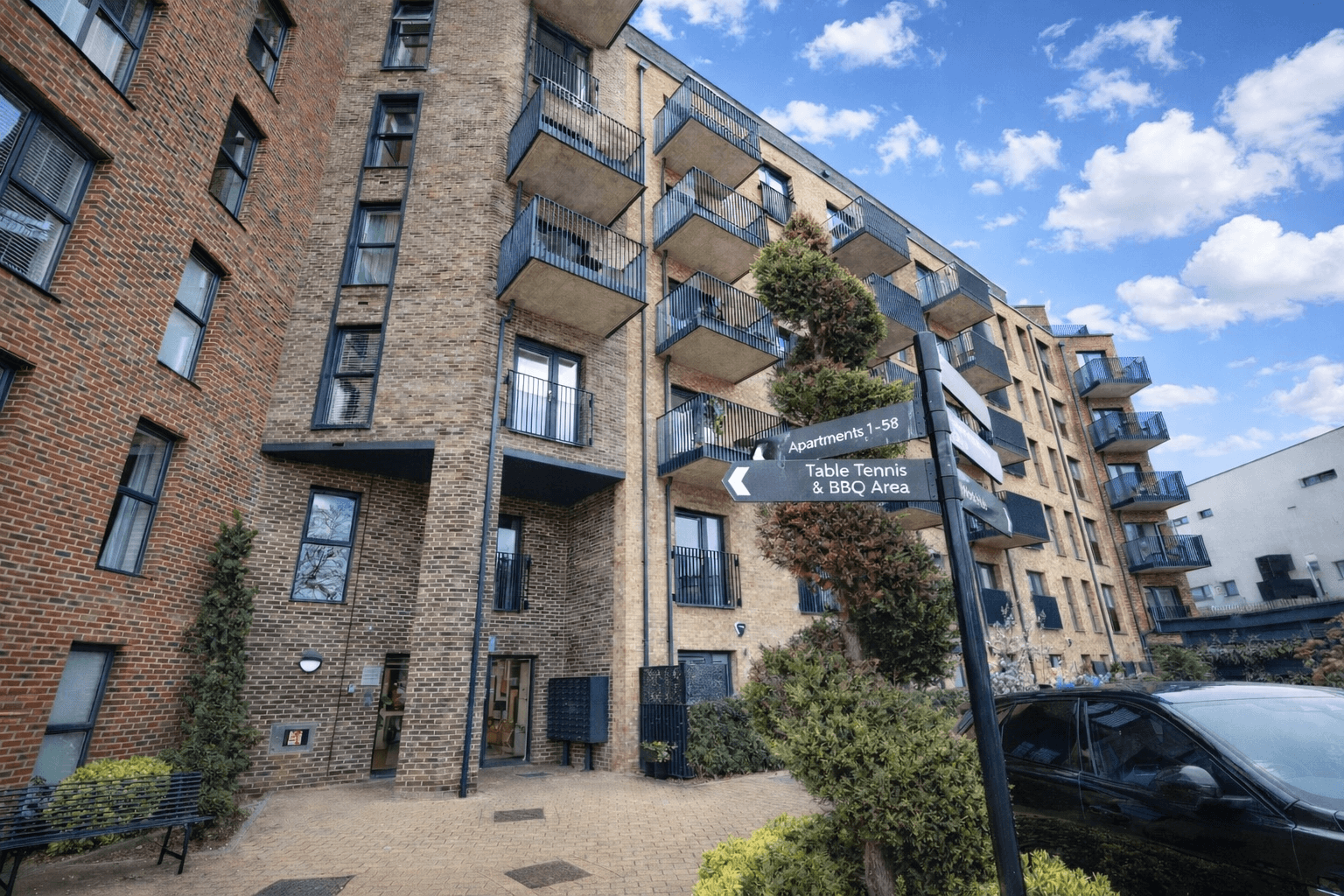 Dacorum Way, Hemel Hempstead, HP1